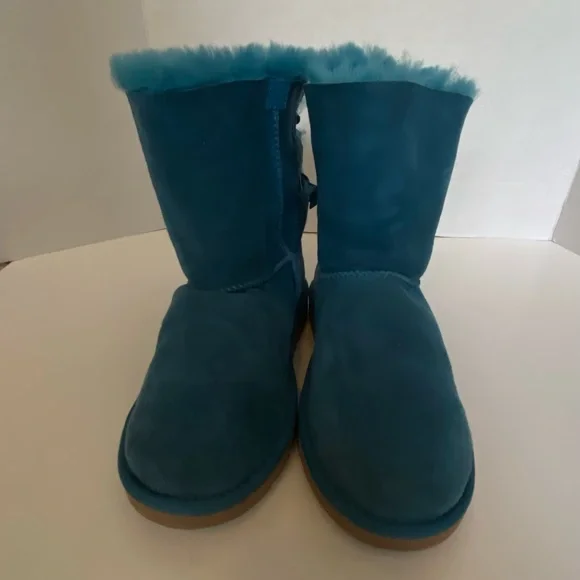 Almost new Ugg boots - Picture 4 of 7